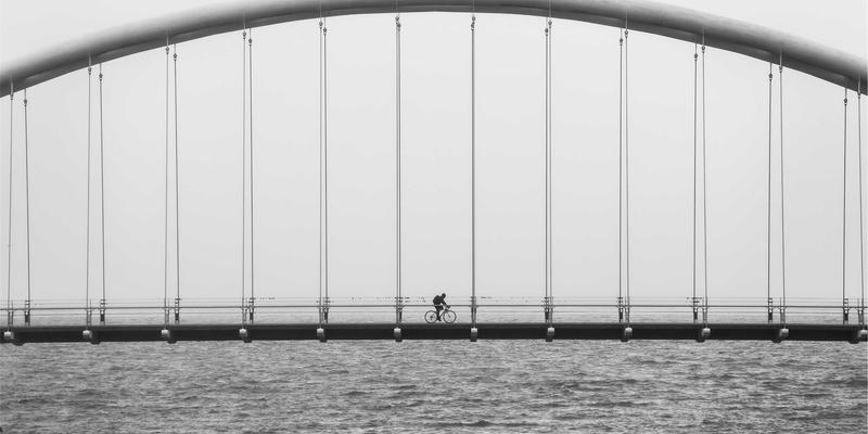 掌握网络核心编程:从零构建P4负载均衡器,解锁可编程交换机实战